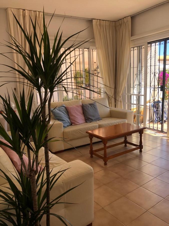 Charming 2 Bed Apartment Next To Cabopino Beach, Spain Marbella Bagian luar foto